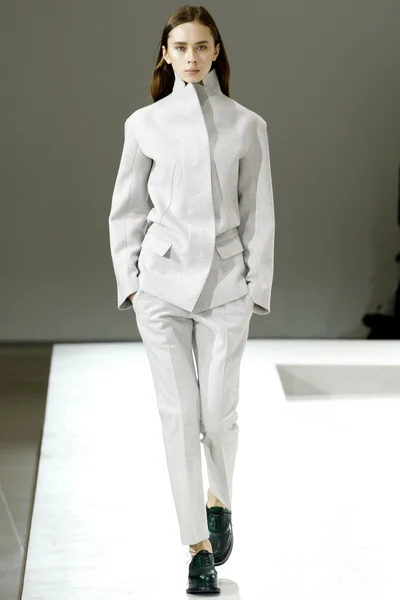 Look 3